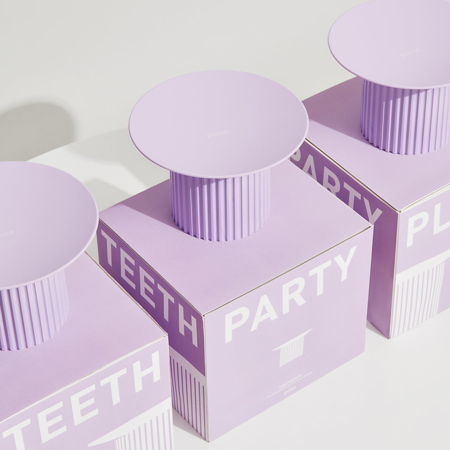 Teeth Party Elevated Feeders