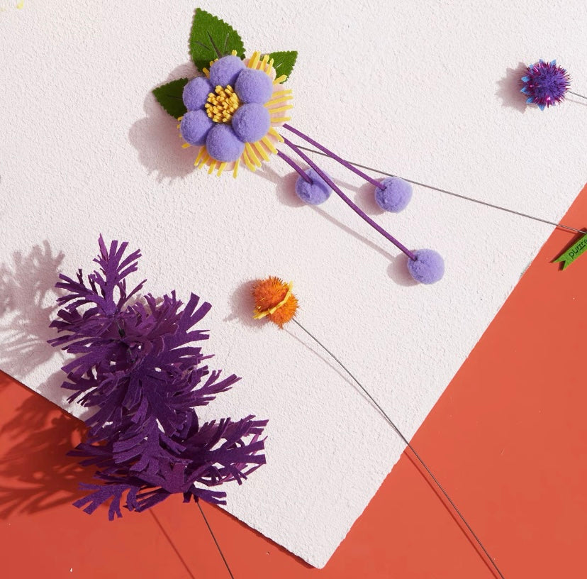 Blooming Cat Teaser Toy - Stylish & Fun Play | Purrre.ca